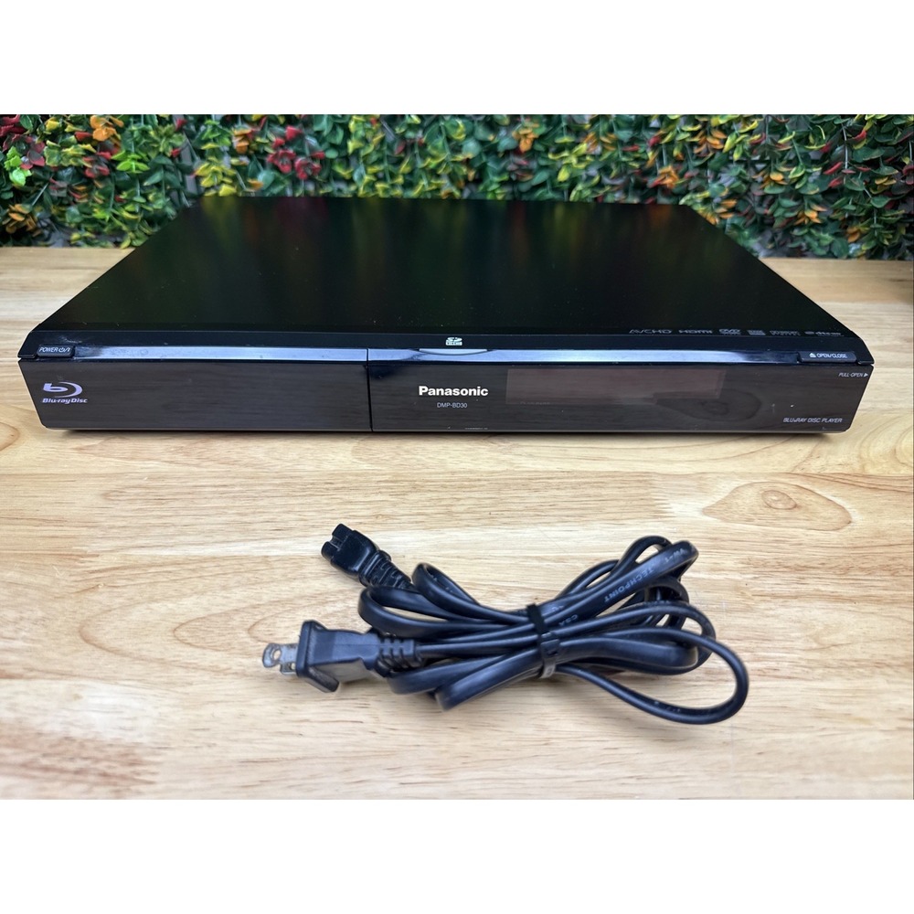 Panasonic DMP-BD30 Blu-ray Disc Player Black HDMI AVCHD SD Card NO REMOTE TESTED